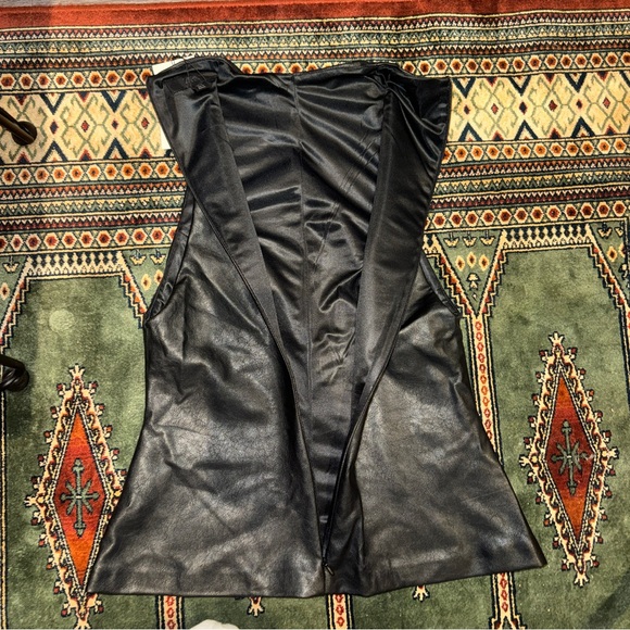 NWT Zara Black Sleeveless mock neck Faux Leather Zip back Top - size Large - Picture 9 of 12